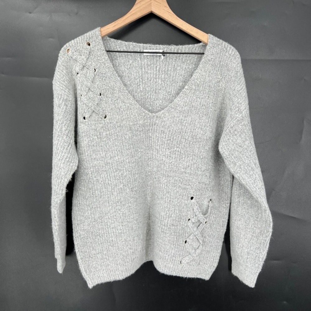 Baciano soft wool blend lace up gray pullover v-neck sweater cozy neutral L